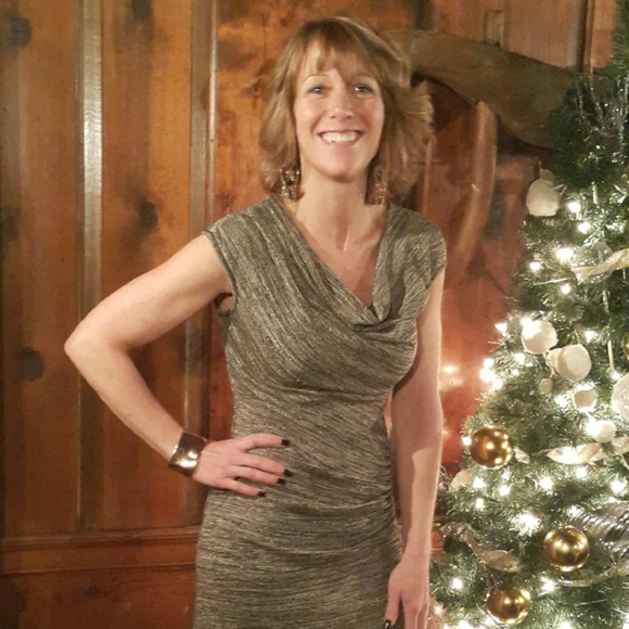 Meet your Posher, Elizabeth - Picture 2 of 2